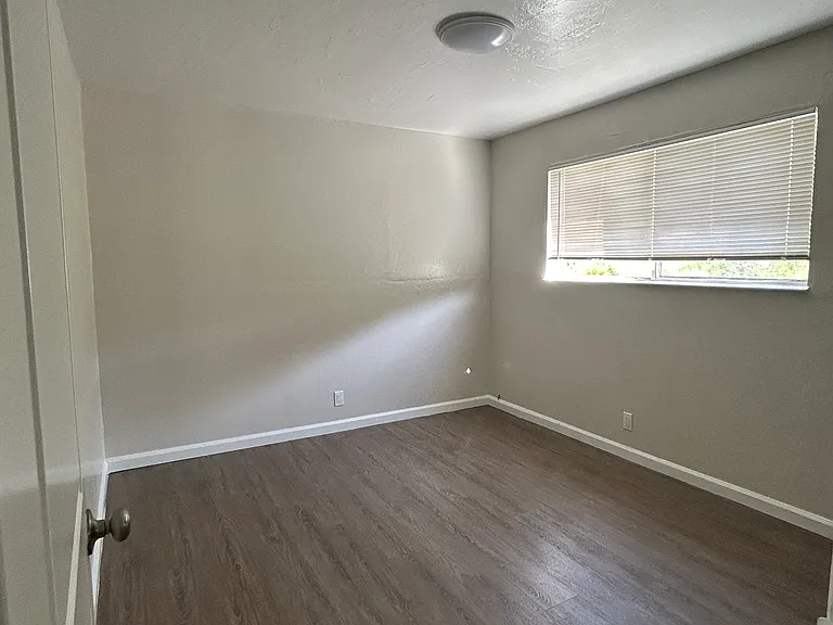 12 San Pablo Ave #13 — Photo 5