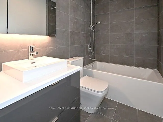21 Lawren Harris Sq #910 — Photo 8