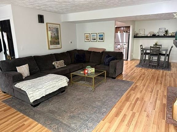 2nd image of 170 Cascade Dr