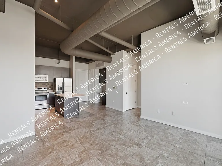 1 E Lexington Ave #905 — Photo 5