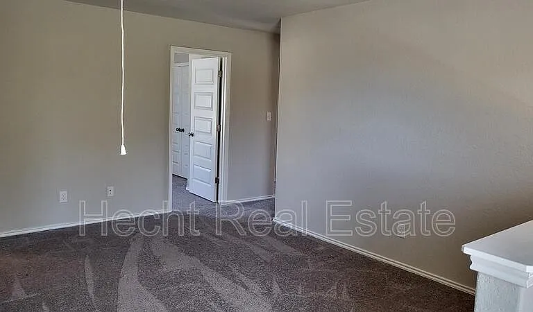 2440 Ayers Dr — Photo 26