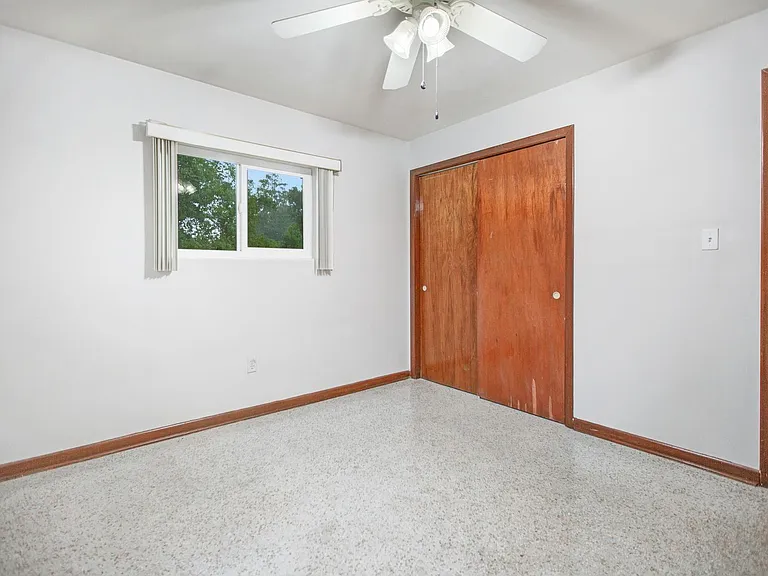 1820 NW 10th St — Photo 51