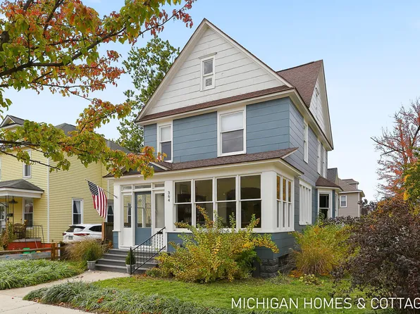 364 Pine Ave, Holland, MI 49423