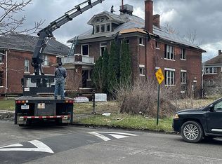 2257 Hazelwood St, Detroit, MI 48206