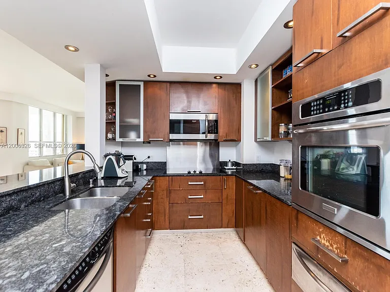 888 Brickell Key Dr #2112 — Photo 18