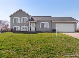 14681 Ivorystone Dr NE, Cedar Springs, MI