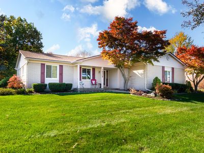 36509 Saxony Rd, Farmington, MI, 48335