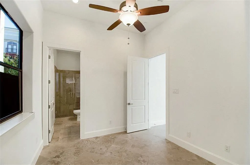 4 bed, 4.5 bath, 3000 sqft, $5,350 — Photo 3