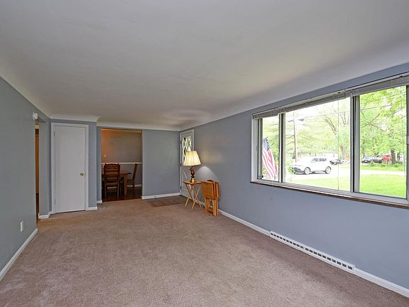 4th image of 6058 Jerry Lee Dr