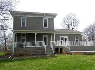 203 14th Ave, Sterling, IL 61081