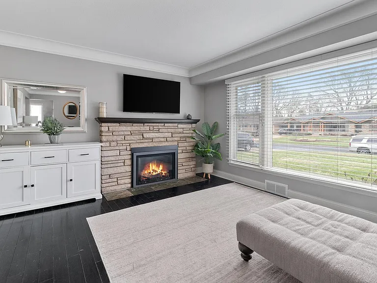 5036 Richmond Dr — Photo 9