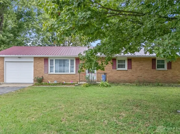 208 Dorothy Ln, New Vienna, OH 45159