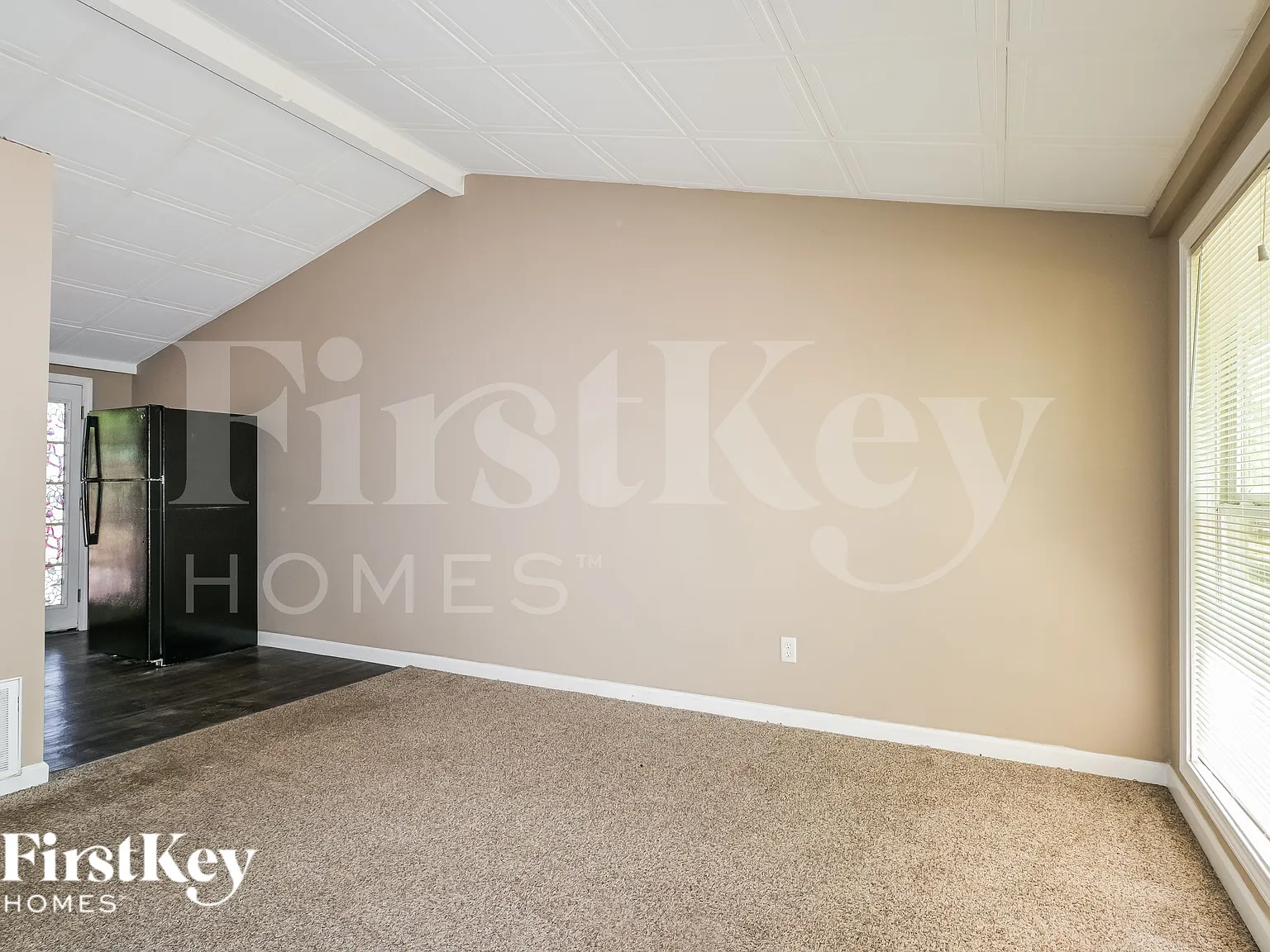 3 bed, 1.0 bath, 792 sqft, $1,245 — Photo 4
