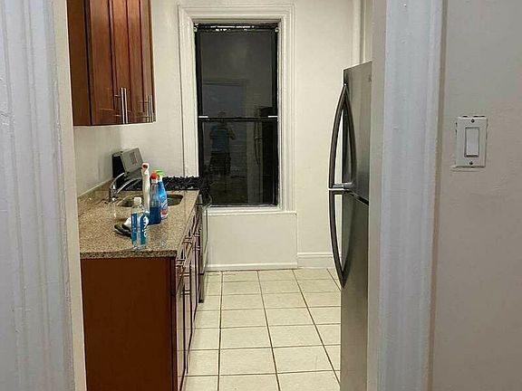 4th image of 225 Foster Ave #A1