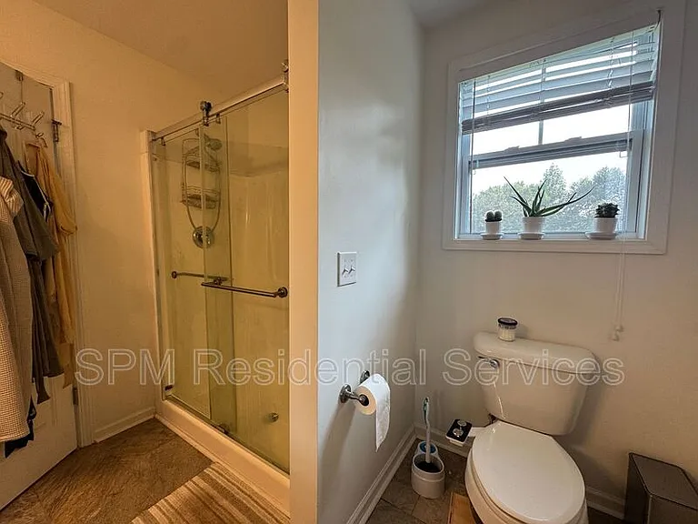 437 Lady Bug Ln — Photo 16