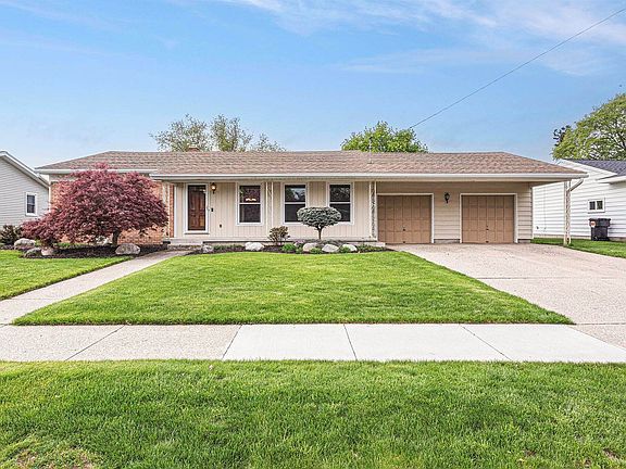 3rd image of 4258 Blackfoot Dr SW