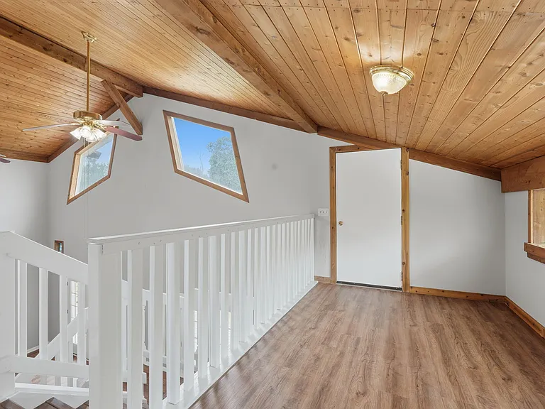 7134 Williams Rd — Photo 15