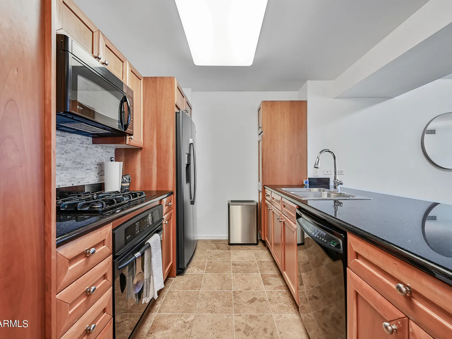 2 bed, 2.0 bath, 1089 sqft, $3,499 — Photo 3