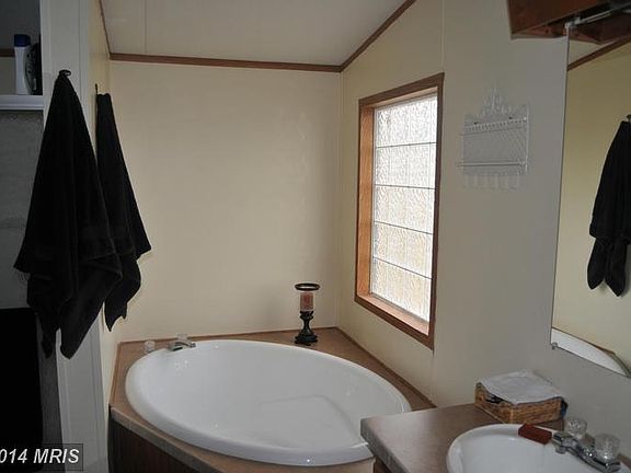 4th image of 11014 Lakeview Dr