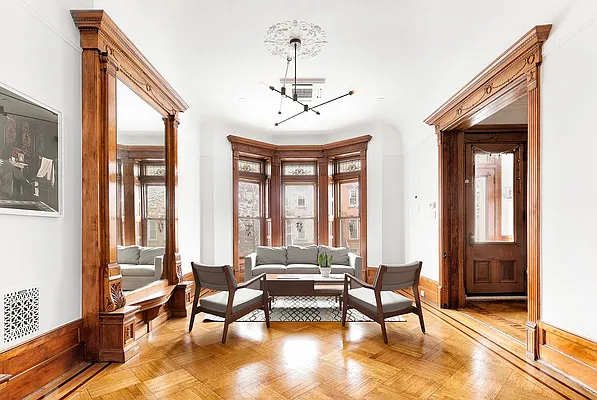 Sold by Compass | media 19