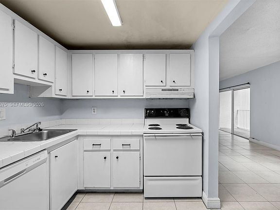 4th image of 5112 NW 79th Ave APT 204