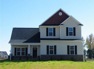 159 Rosslyn Chapel Ln, Vass, NC 28394