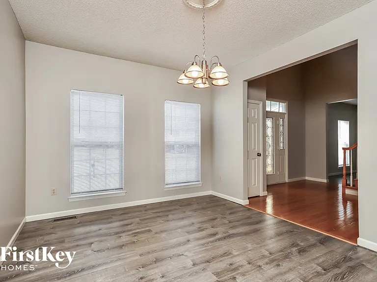 206 Sunshine Dr — Photo 4
