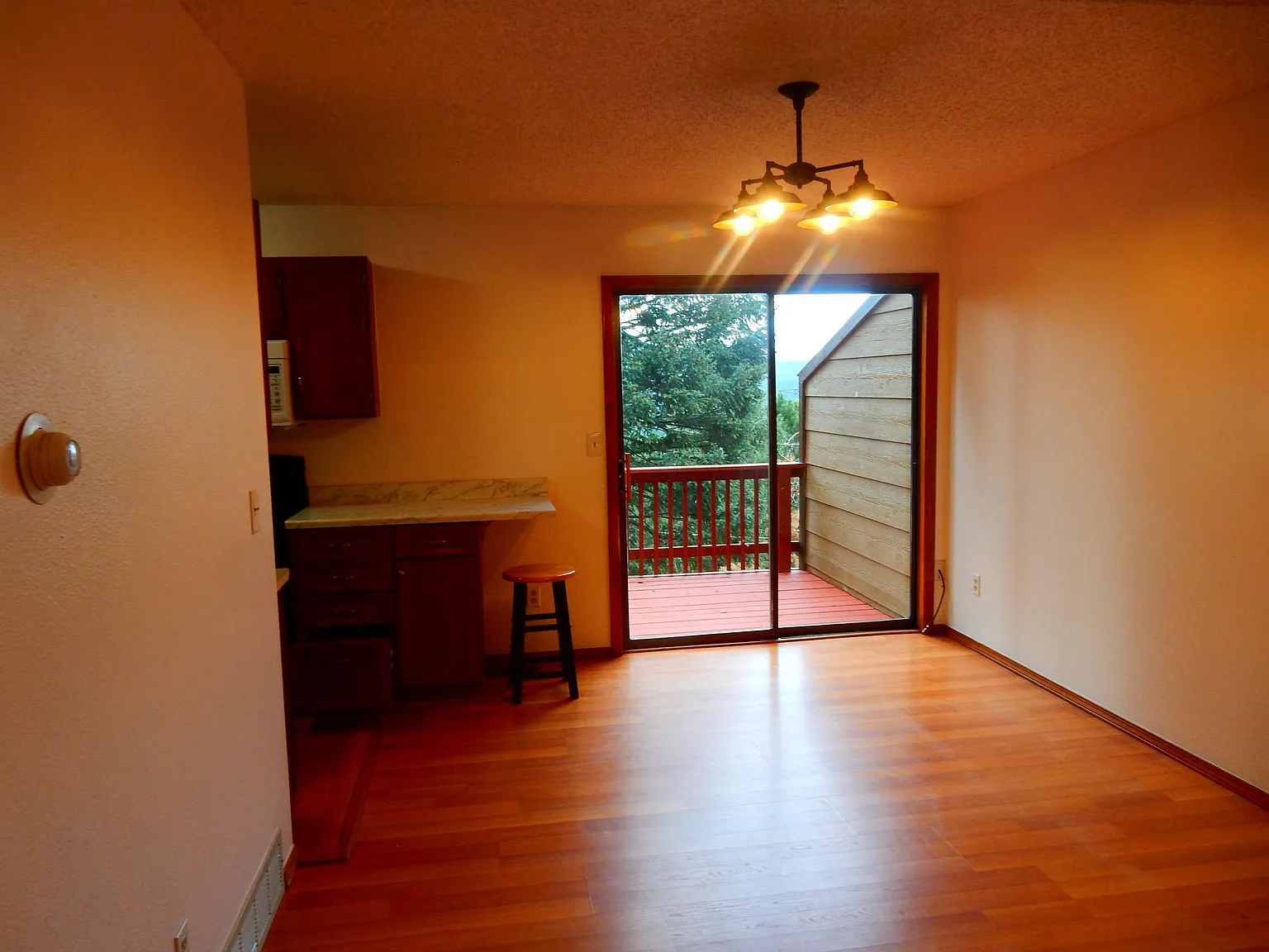 29983 Hilltop Dr — Photo 4