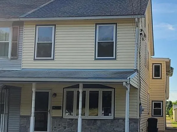 325 Furnace St, Topton, PA 19562