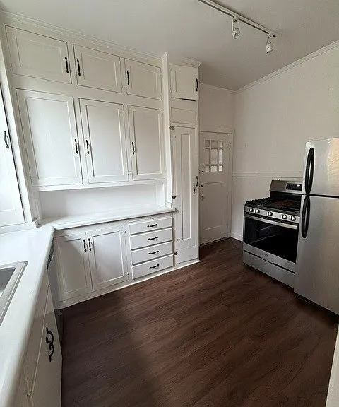3065 Clay St #104 — Photo 10