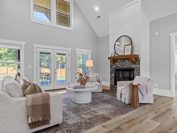 374 Wildewood Trl, Chickamauga, GA 30707