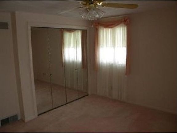 5th image of 14342 Jane Clair Dr