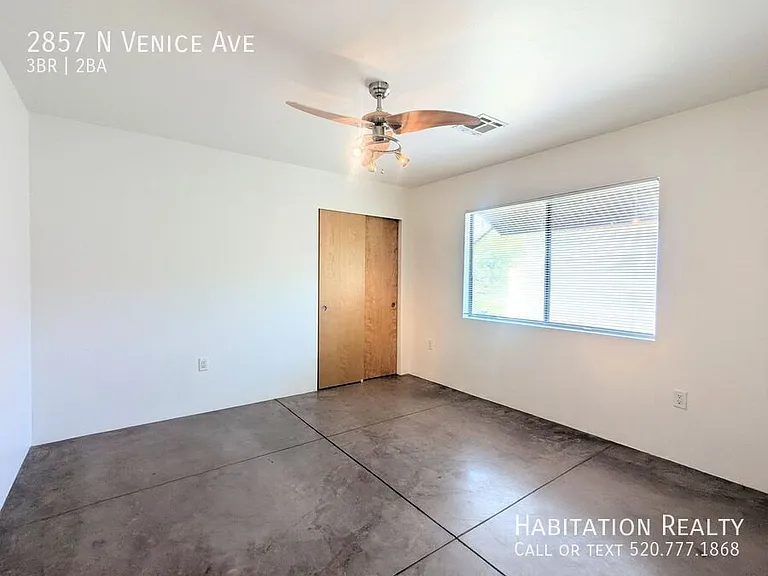 2857 N Venice Ave — Photo 11