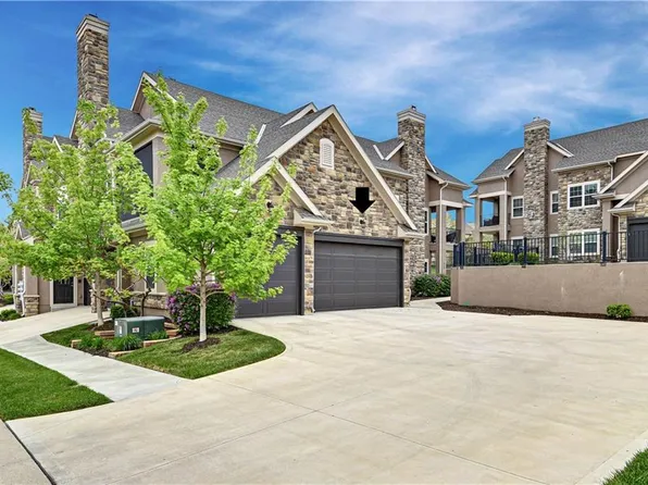 16001 Granada St APT 210, Overland Park, KS 66085