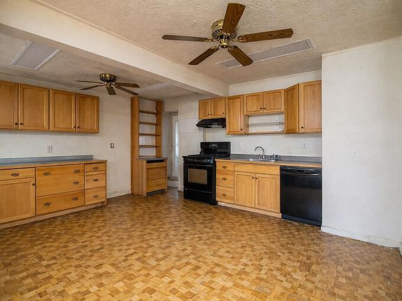 3rd image of 3453 Eisenhower Rd