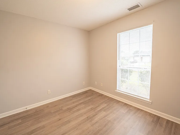 123 W Tisbury Ln — Photo 27