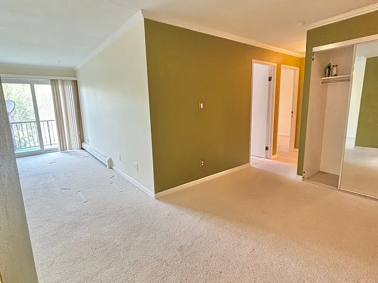 1150 Golden Cir #501 — Photo 2
