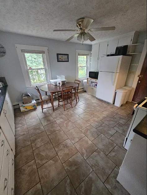 3 bed, 1088 sqft, $2,500 — Photo 4