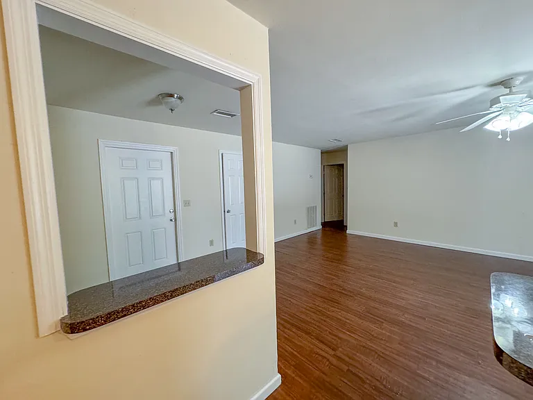 1665 Mayhew St — Photo 7
