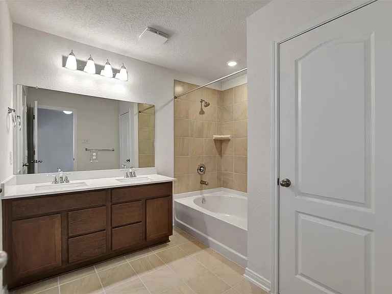 18214 Sessile Oak Dr — Photo 29