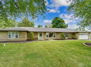 416 W Possum Rd, Springfield, OH 45506