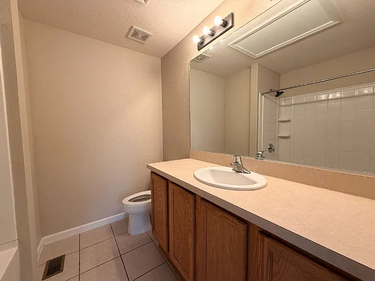 4430 SW 49th Ave — Photo 22
