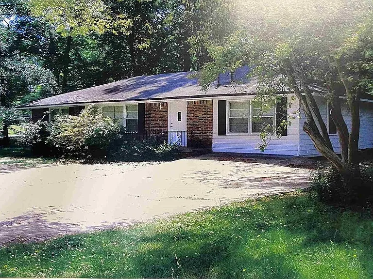 6097 Park Dr — Photo 1
