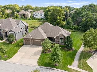 9801 W 152nd St, Overland Park, KS 66221
