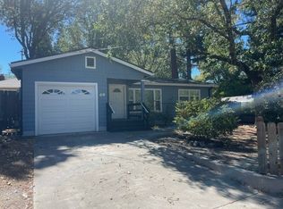 69 Madrone St, Willits, CA 95490