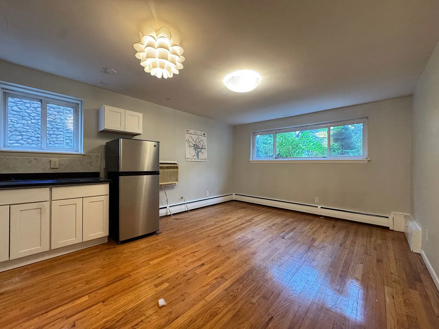 Bright Renovated East Rock 1BR Close to Yale Campus and Shuttle Stops — Photo 3