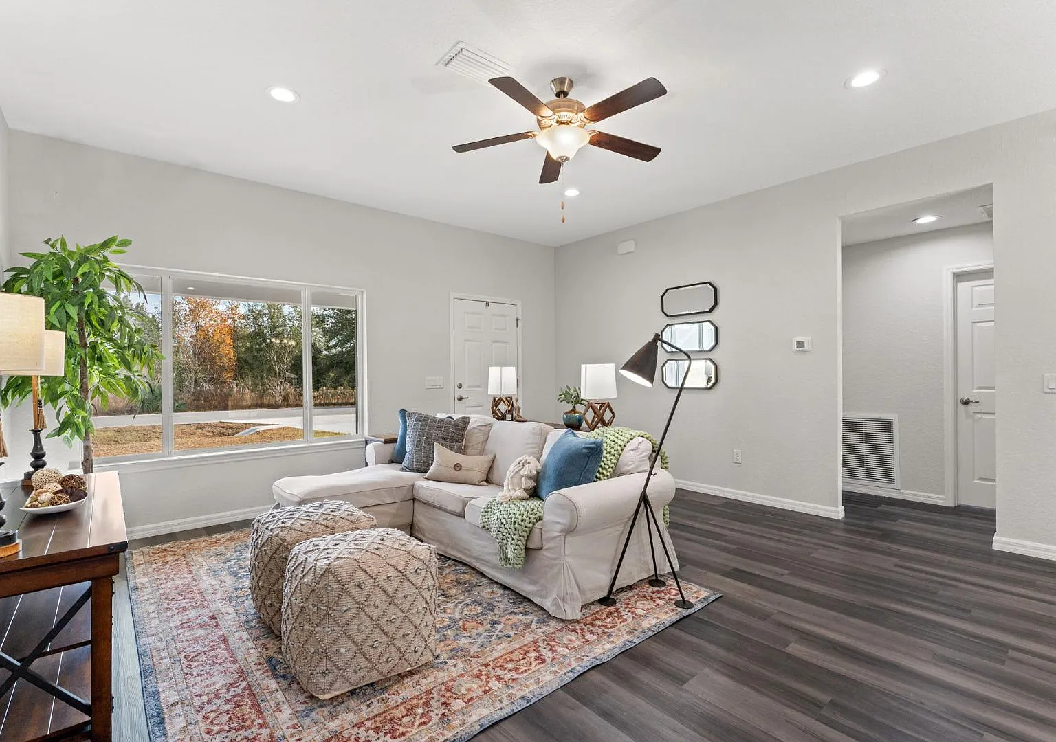 301 Fisher Way — Photo 2