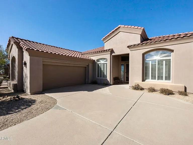 9514 E Cavalry Dr — Photo 4