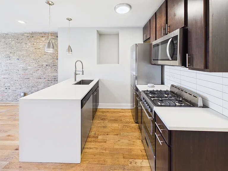 2819 W 25th St #2 — Photo 10
