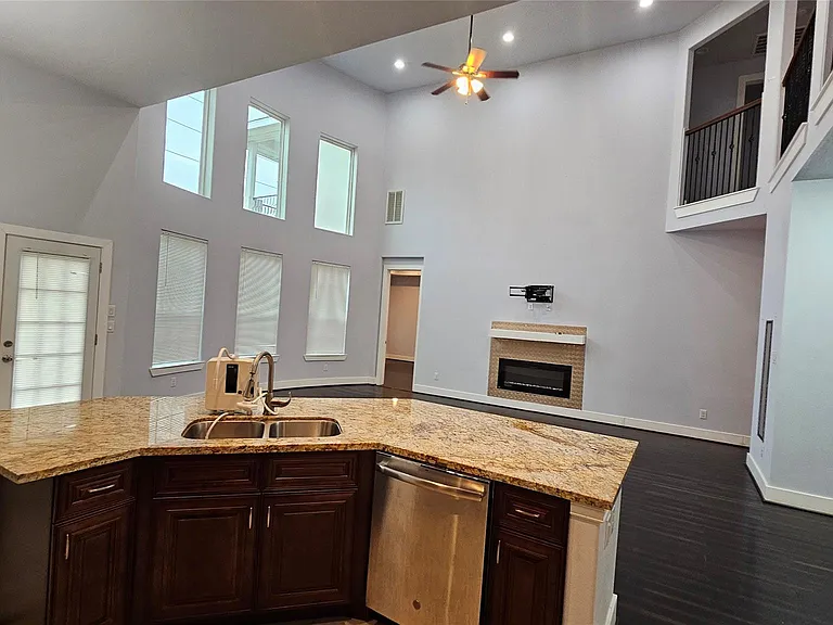 3715 Aldridge Dr — Photo 12